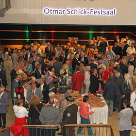 Beim Kinder- und Heimatfest erhielt der Saal des Kulturhauses einen neuen Namen: Otmar-Schick.Festsaal