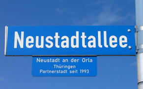 Straßenschild Neustadtallee